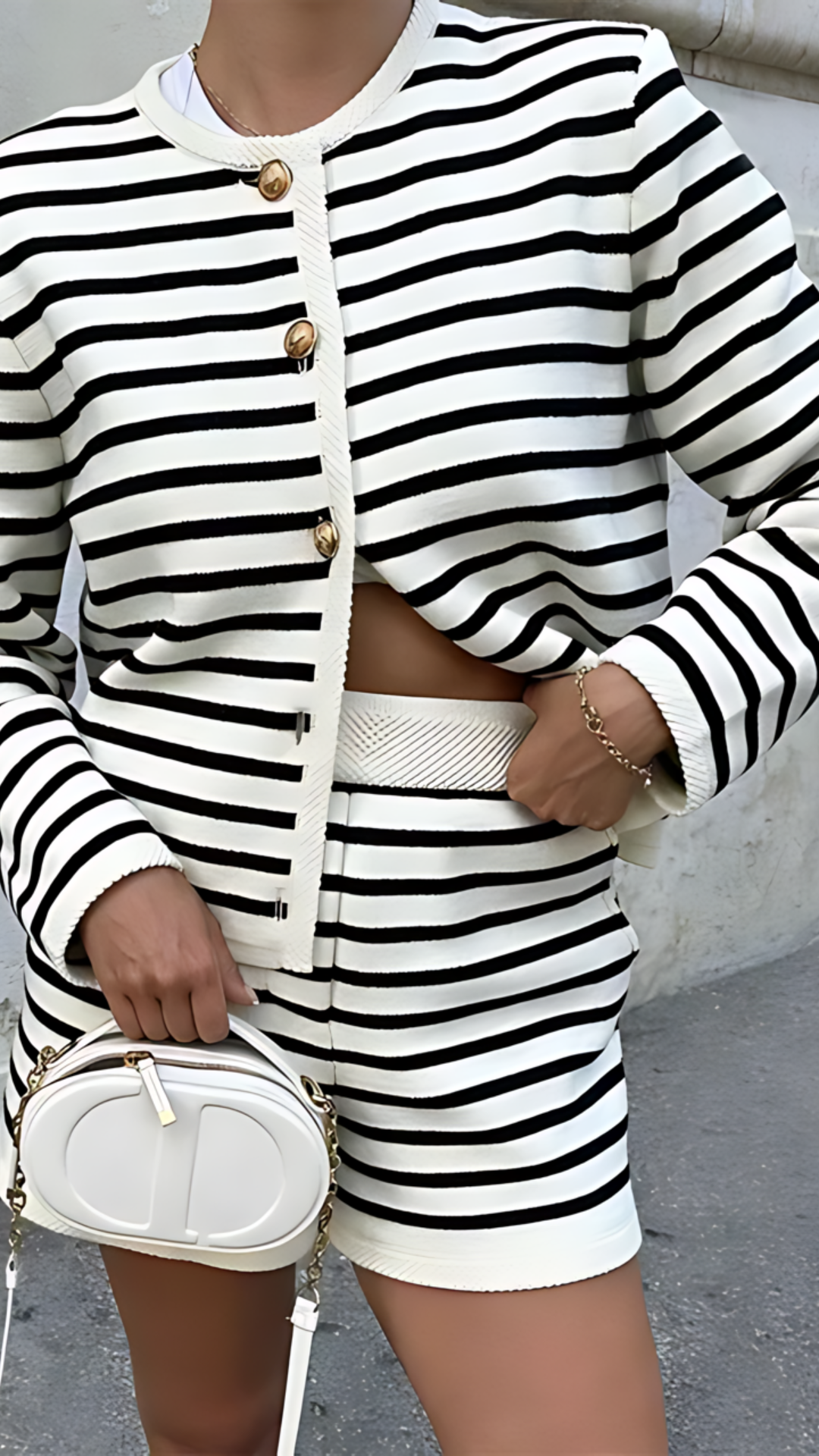 Set TINA - Strickjacke und Shorts